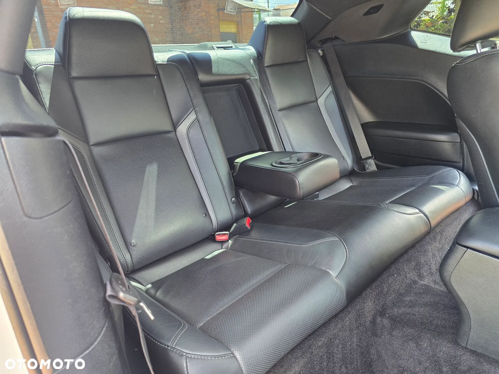 Dodge Challenger 3.6 GT AWD - 25