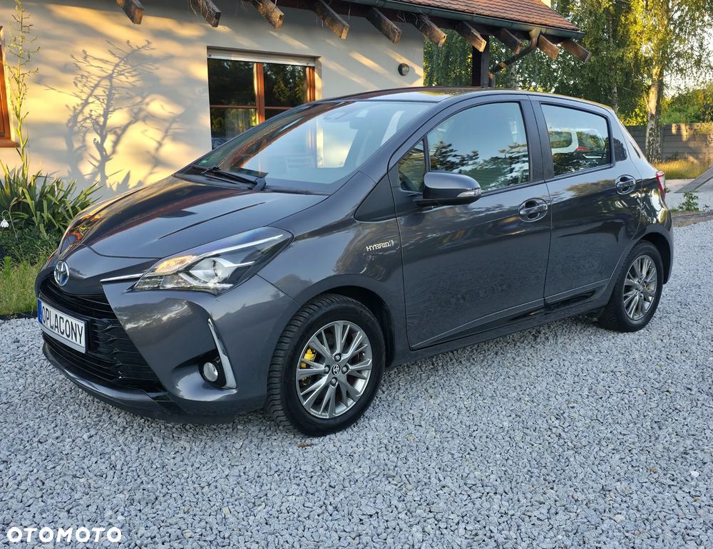 Toyota Yaris Hybrid 100 Business Edition - 2