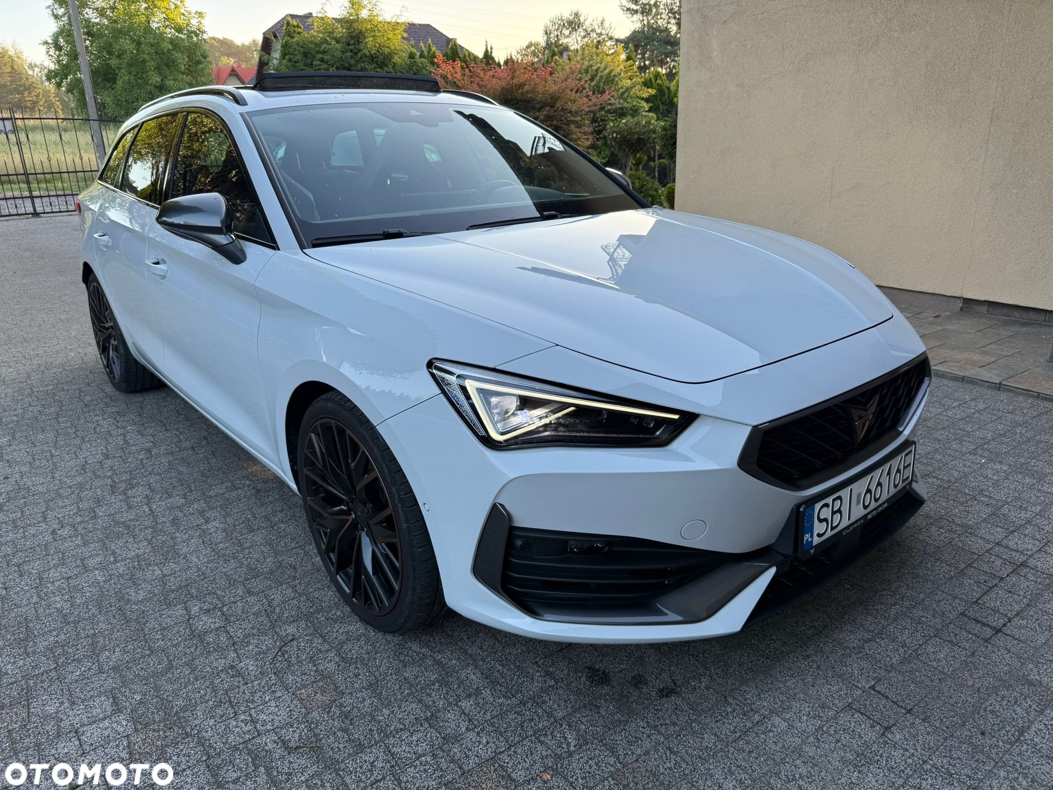 Cupra Leon 2.0 TSI 4Drive VZ DSG - 2