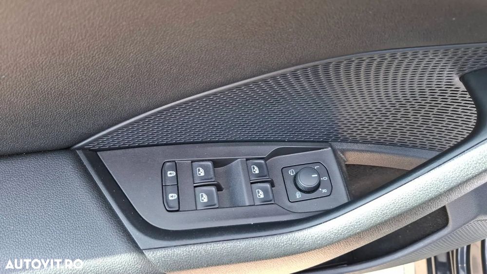 Skoda Octavia 2.0 TDI DSG 4X4 Style - 10