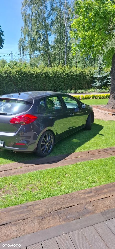 Kia Ceed 1.4 CVVT Dream-Team Edition - 6