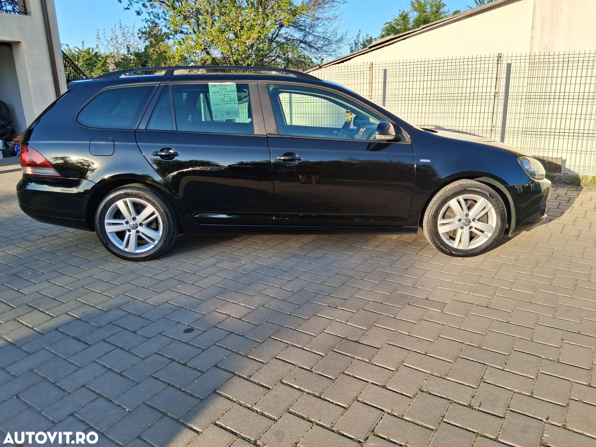 Volkswagen Golf 2.0 TDI DPF DSG MATCH - 11