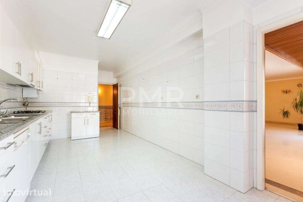 Apartamento T4 no Lumiar - Grande imagem: 4/28