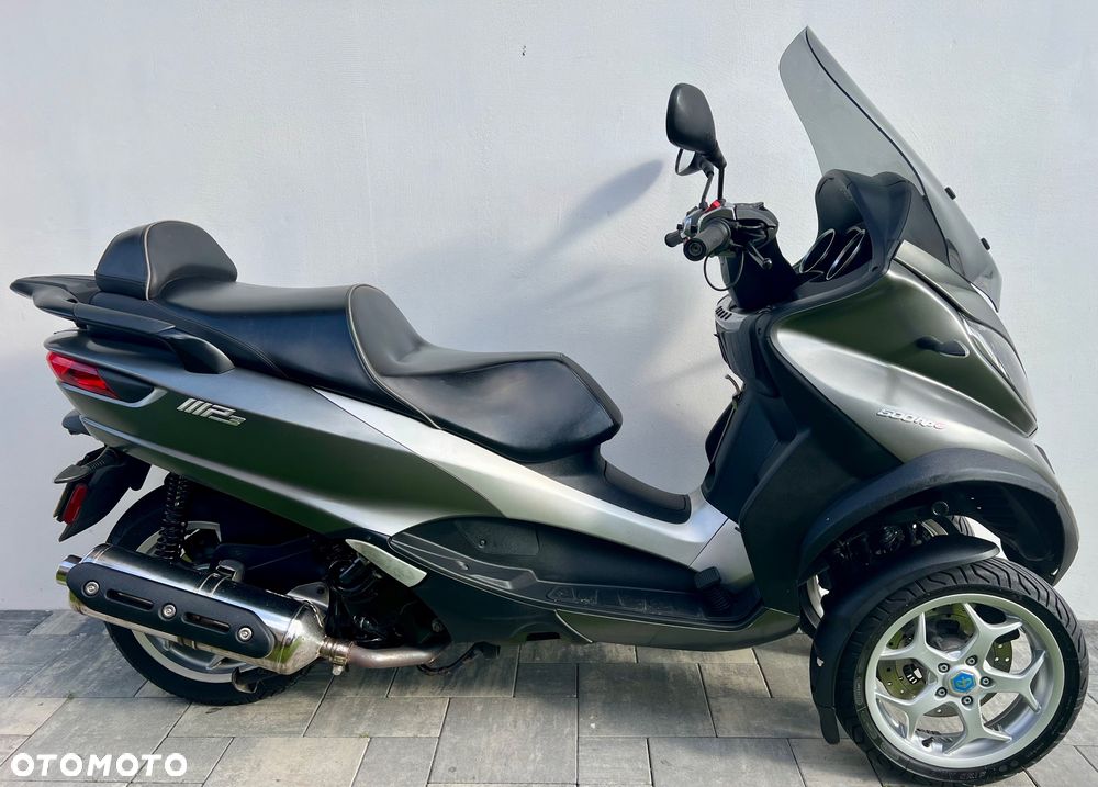 Piaggio MP-3 - 4