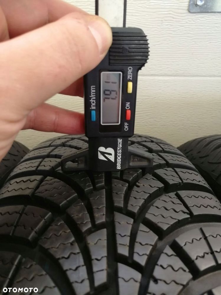 Opony zimowe 175/65 R 15 Goodyear Ultragrip 9 - 3