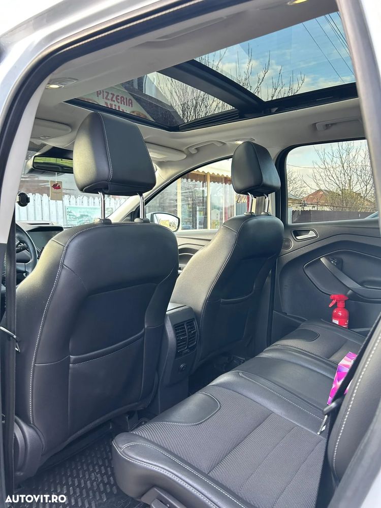 Ford Kuga 2.0 TDCi 4x4 Aut. Titanium - 6