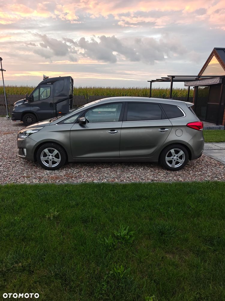 Kia Carens 1.7 CRDi 136 Dream Team Edition - 3