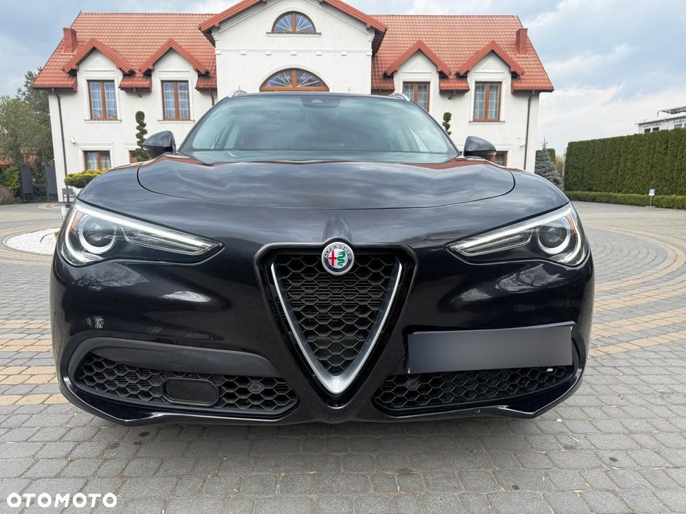 Alfa Romeo Stelvio - 9