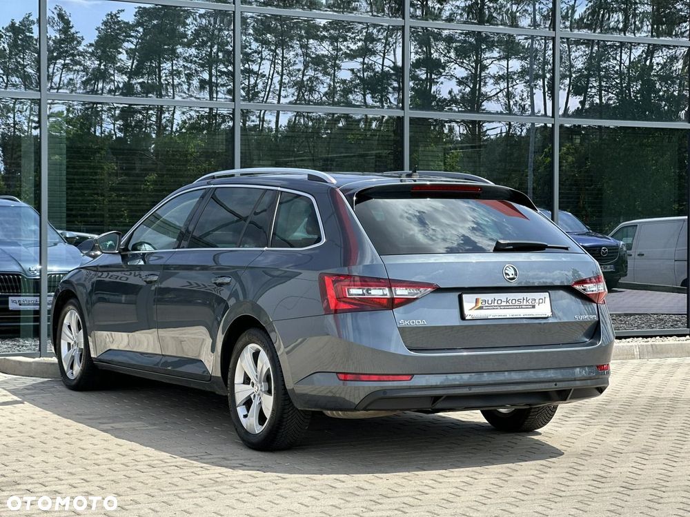 Skoda Superb 2.0 TDI SCR Ambition DSG - 7