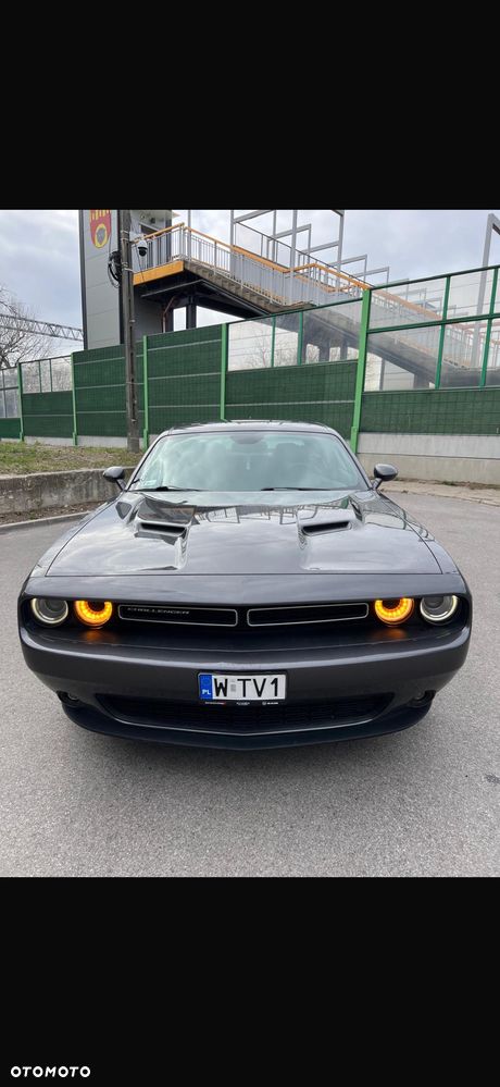 Dodge Challenger - 1