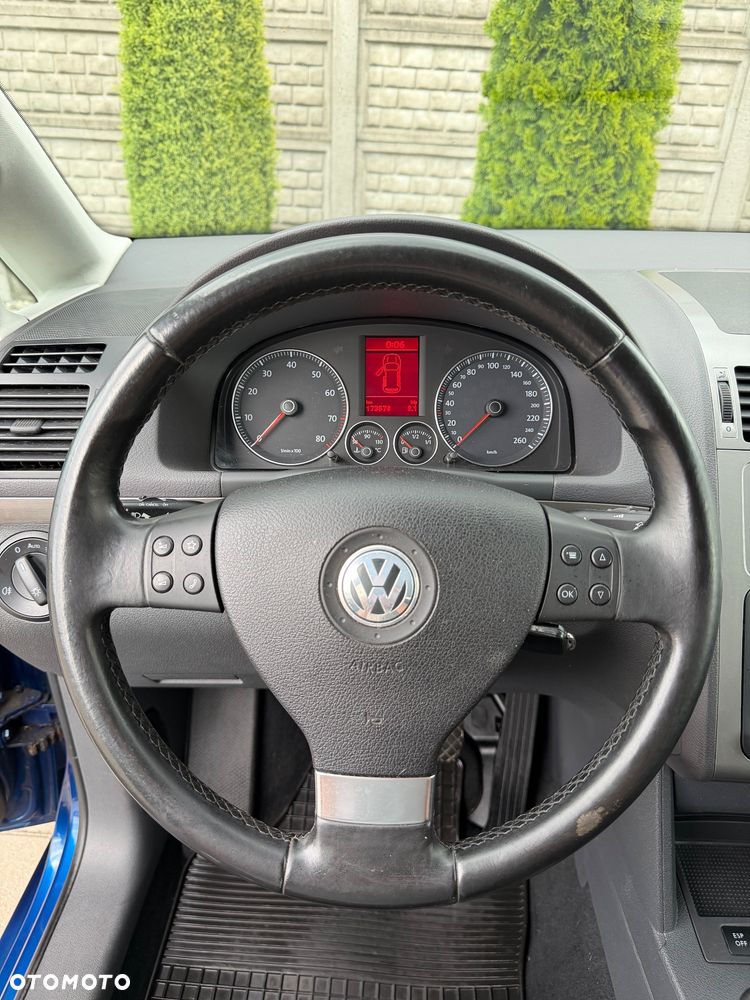 Volkswagen Touran 1.4 TSI Freestyle - 23
