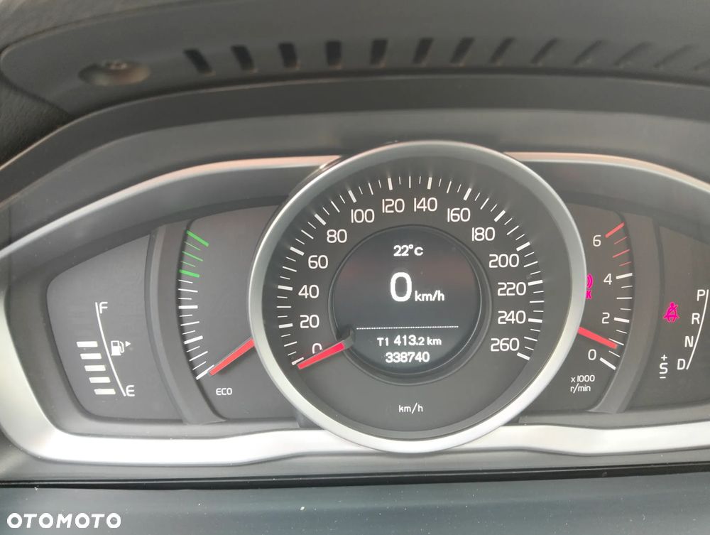 Volvo V60 D2 Momentum - 14