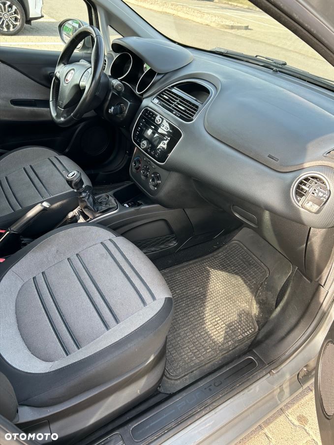 Fiat Punto Evo 1.4 8V Estiva Blue&Me - 24