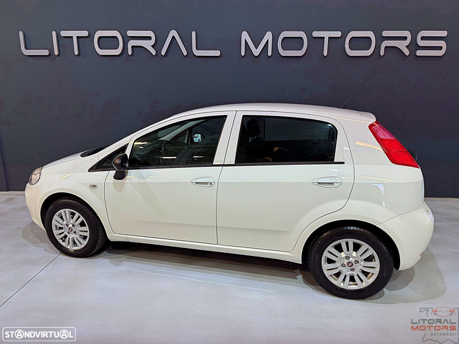 Fiat Punto 1.2 Lounge S&S - 7