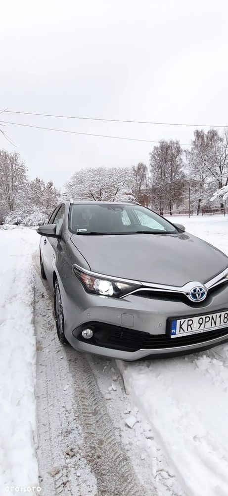 Toyota Auris Hybrid 135 Premium - 4