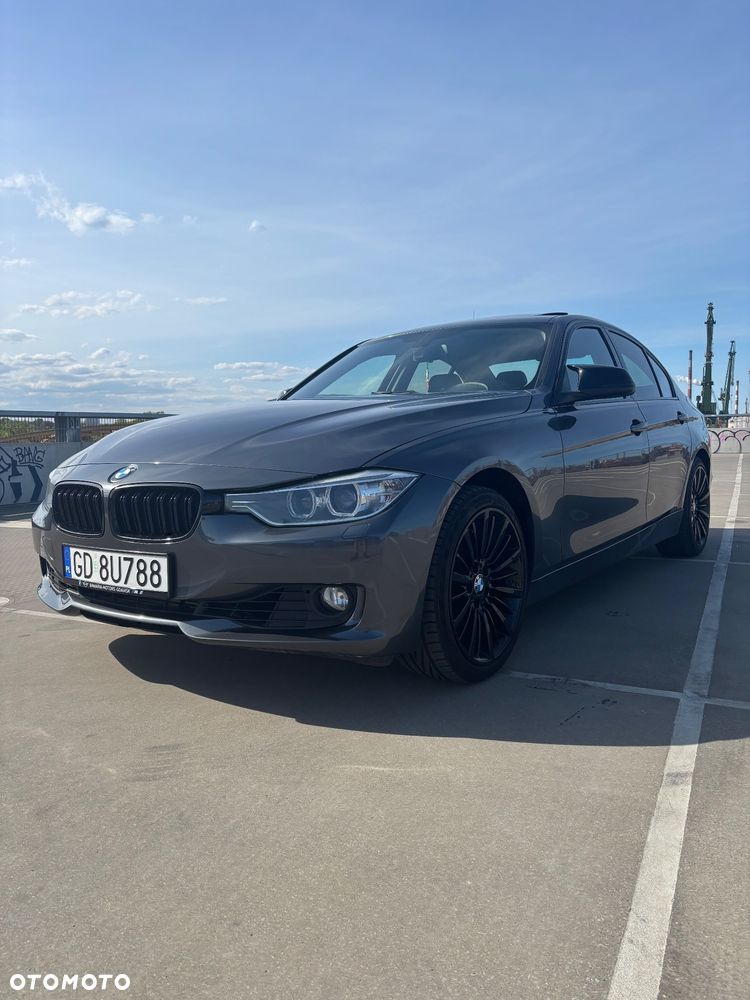BMW Seria 3 328i Luxury Line - 20