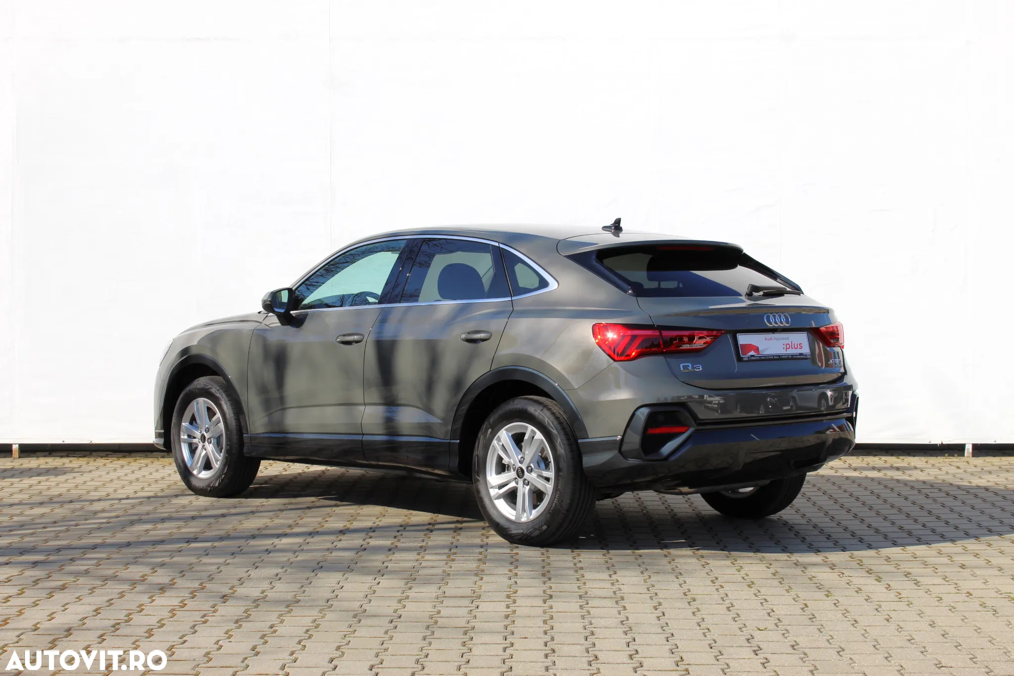 Audi Q3 Sportback 2.0 40 TFSI quattro S tronic Basic - 3