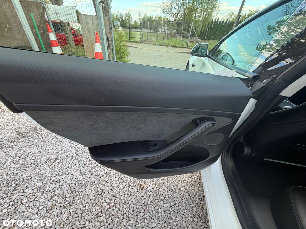 Tesla Model 3 RWD - 24