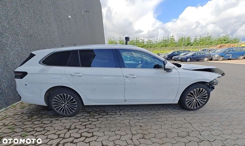 Volkswagen Passat 2.0 TDI SCR DSG 4Motion Elegance - 6