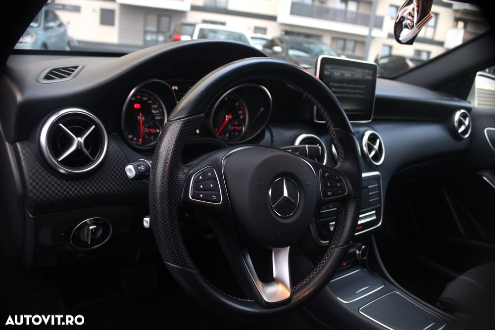 Mercedes-Benz A 180 d 7G-DCT Urban - 11