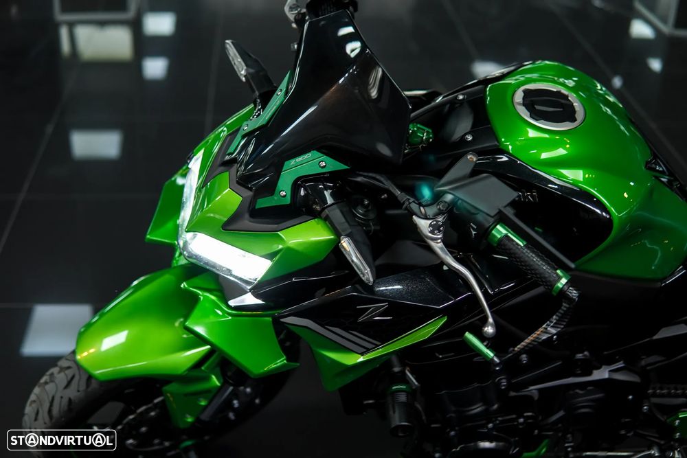 Kawasaki ZR 900 Akrapovic Full Titanium - 18