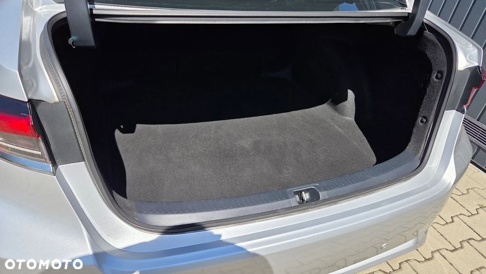 Toyota Corolla 1.5 Comfort - 12