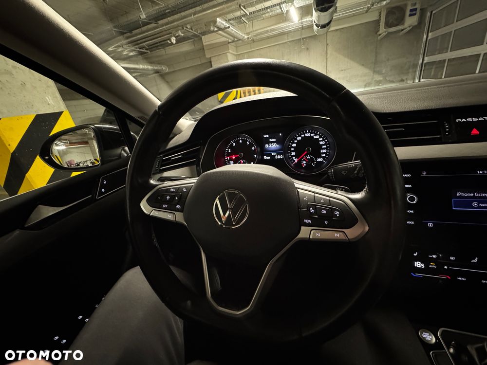 Volkswagen Passat 2.0 TSI Business DSG - 17