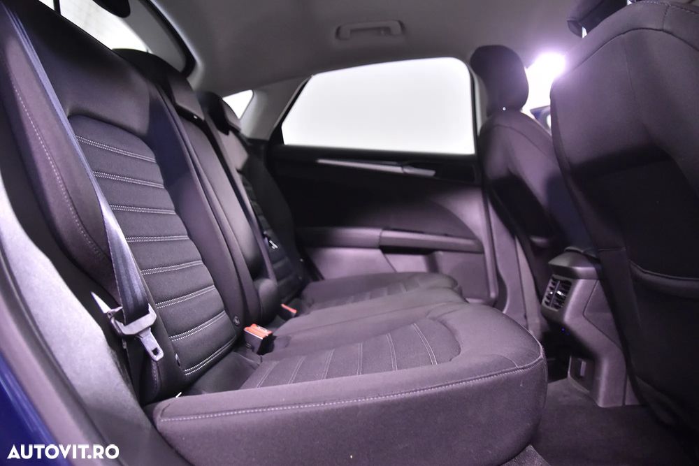 Ford Mondeo - 12