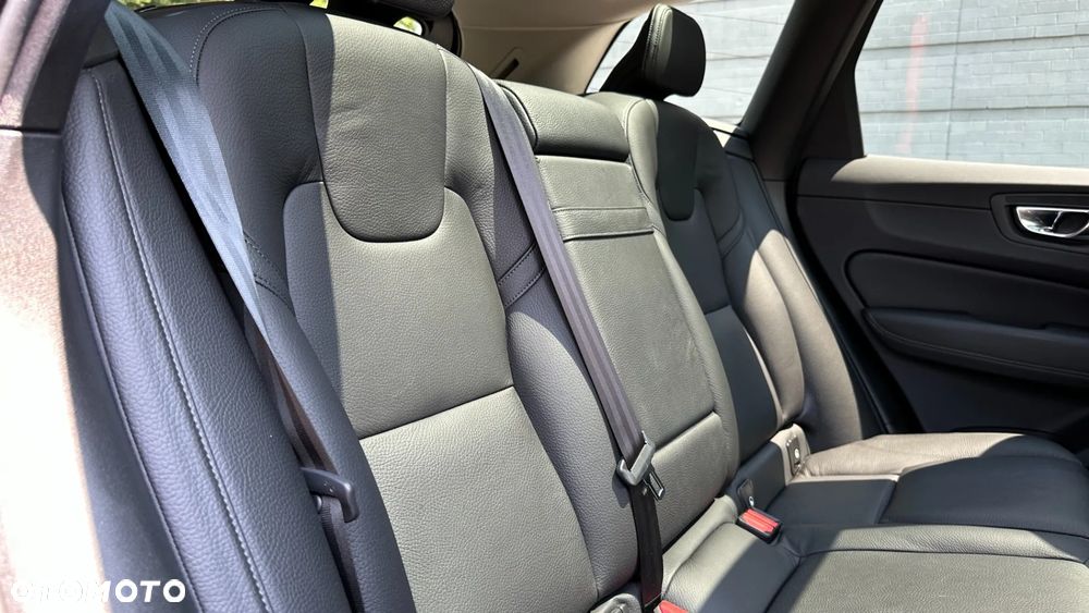 Volvo XC 60 T5 AWD Geartronic Inscription - 32