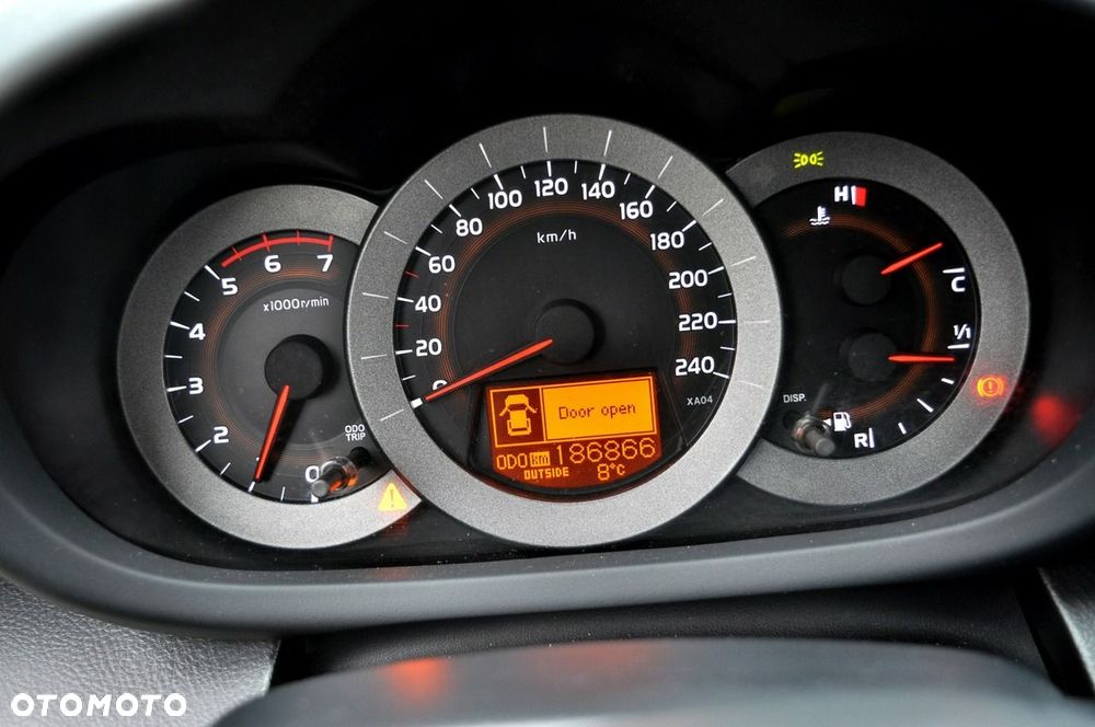 Toyota RAV4 2.2 D-CAT 4x4 Sol - 19