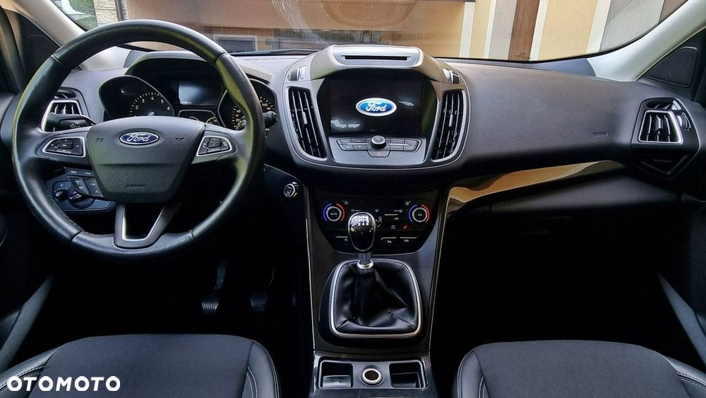 Ford Kuga - 13