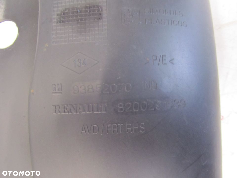 trafic vivaro 2.5 DCI EU nadkole przód prawe cz.tylna - 2