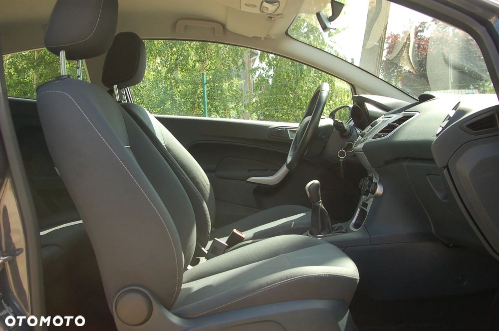 Ford Fiesta 1.25 Champions Edition - 30