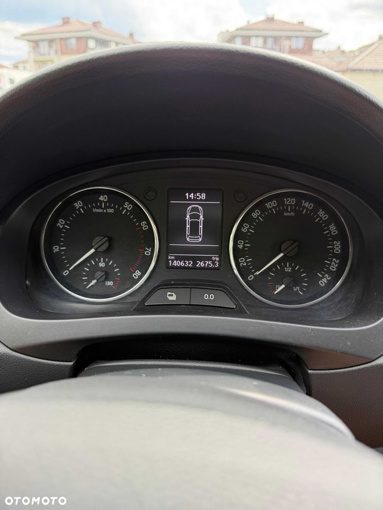 Skoda RAPID - 7