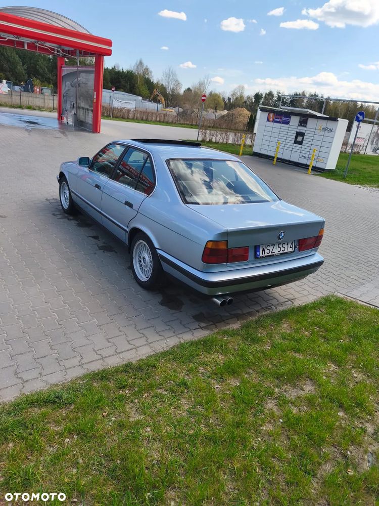 BMW Seria 5 520i - 22