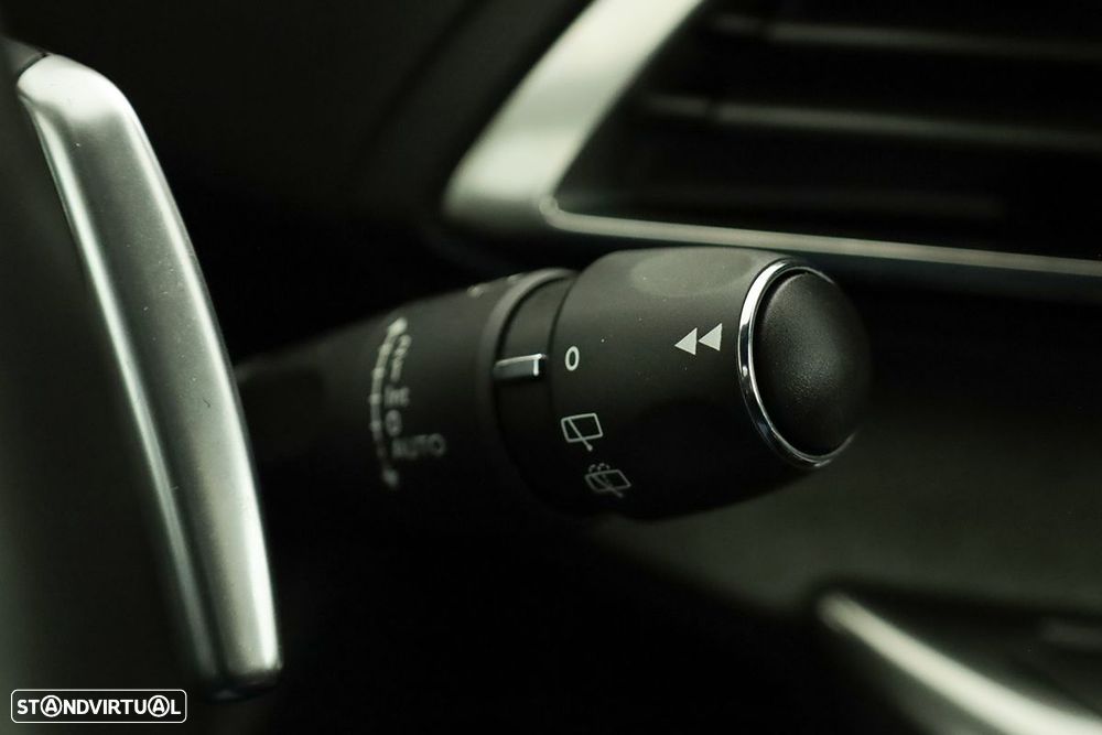 Peugeot 3008 1.2 Hybrid Allure e-DCS6 - 16