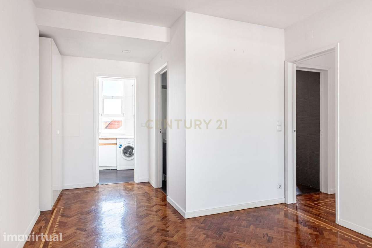 Apartamento T2 com Vista Deslumbrante e Terraço sobre Lisboa - Grande imagem: 3/38