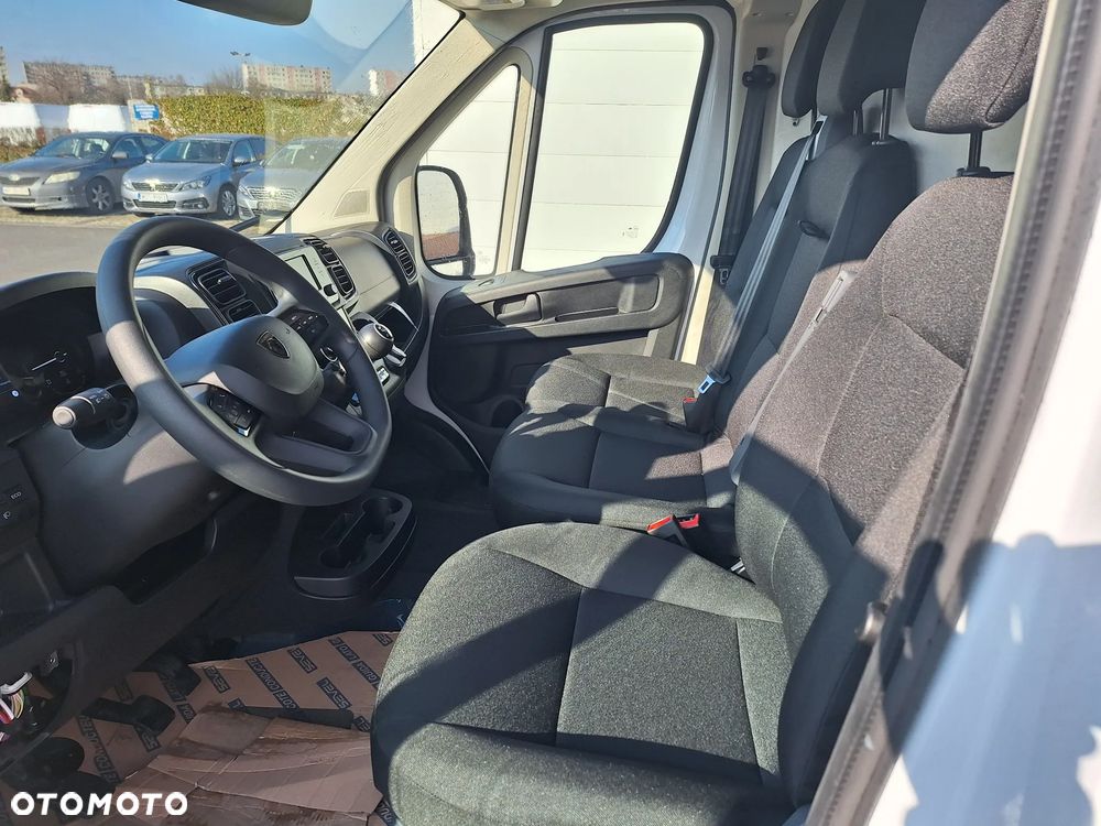 Peugeot Boxer Furgon L3H2 2.2 H3-POWER 140KM MT6 rok 2025 - 6