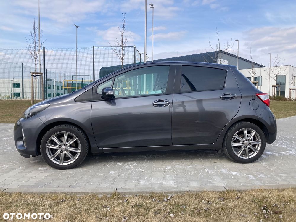 Toyota Yaris 1.5 Premium - 3
