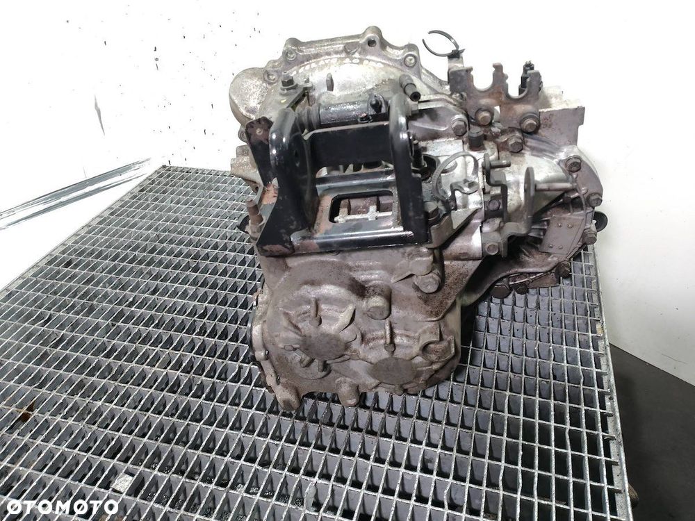 SKRZYNIA BIEGÓW MANUALNA KIA CERATO 2.0 CRDI DIESEL - 4