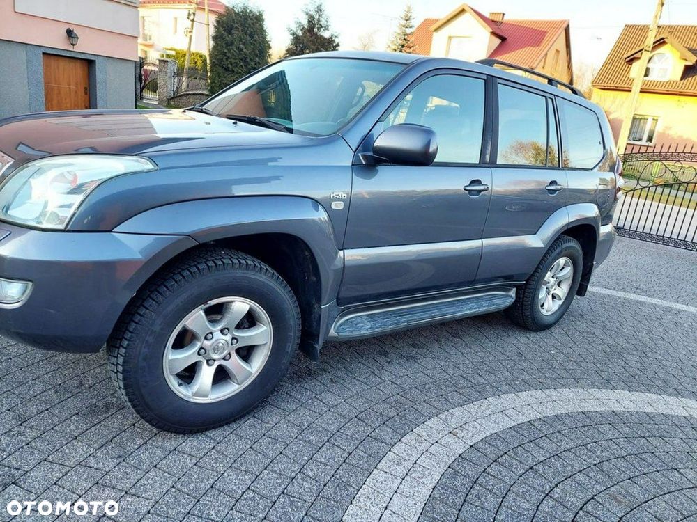 Toyota Land Cruiser - 2