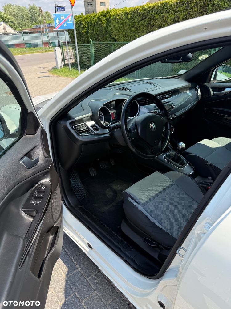 Alfa Romeo Giulietta 2.0 JTDM Distinctive - 7