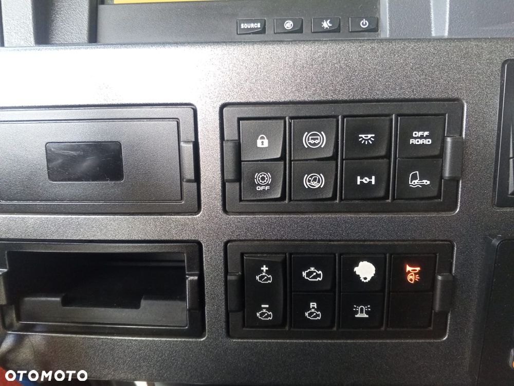 Renault C480 OPTITRACK Stan BDB/ OPONY 90% - 19