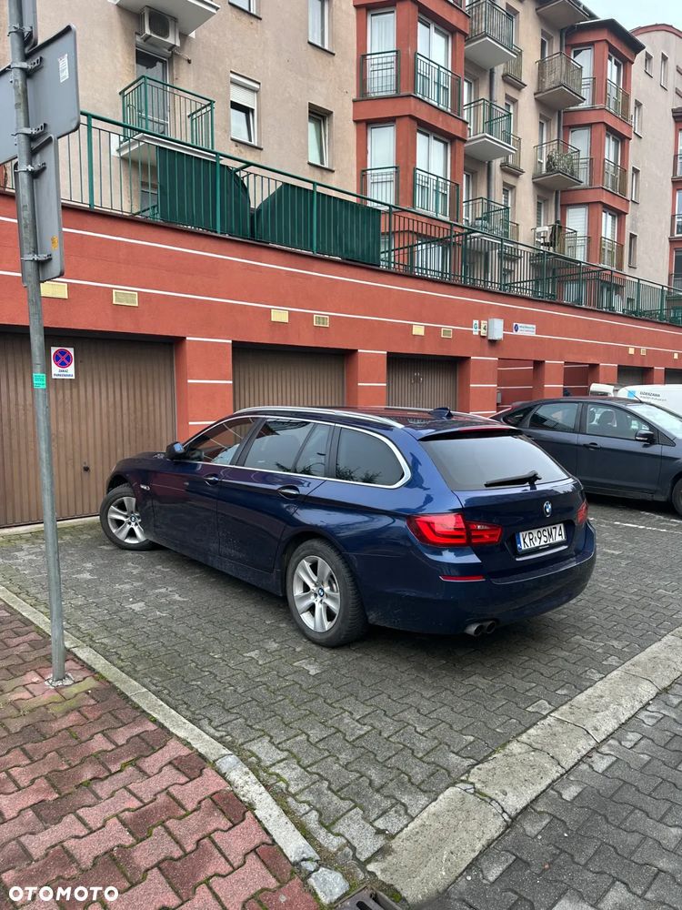 BMW Seria 5 525d Touring - 3