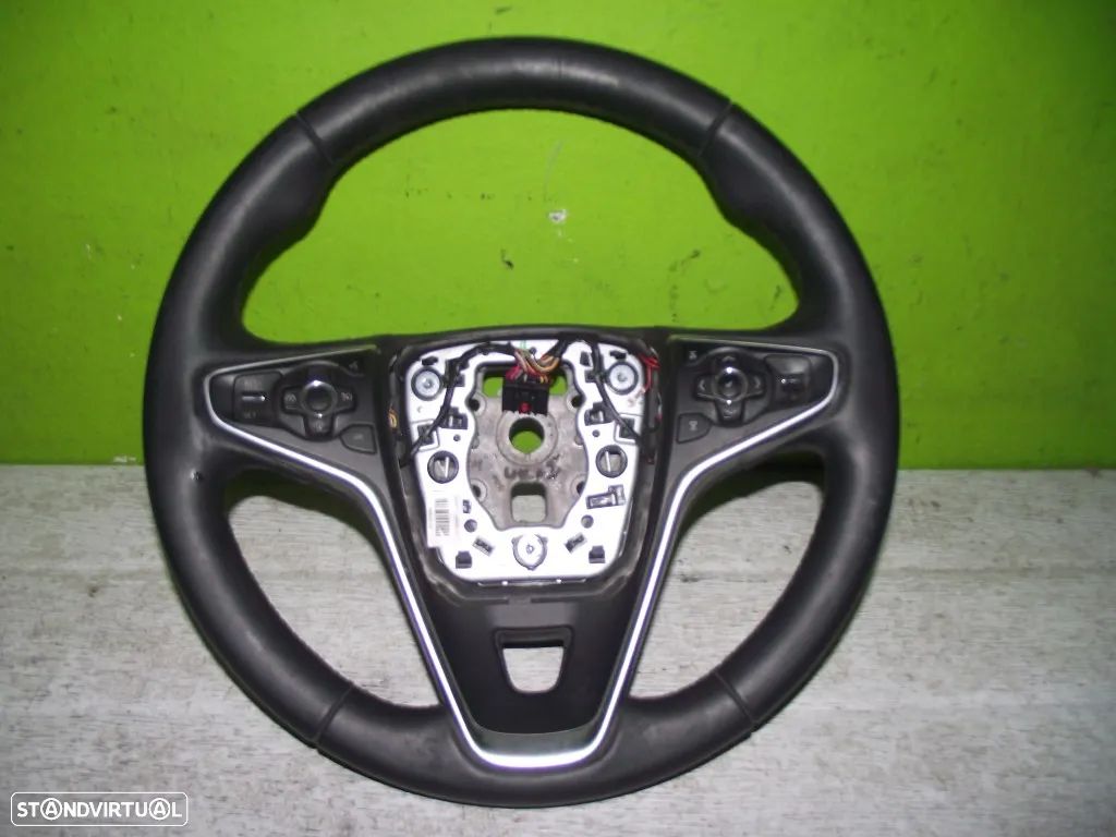Volante Opel Insígnia - 2015 / 2025 - 1