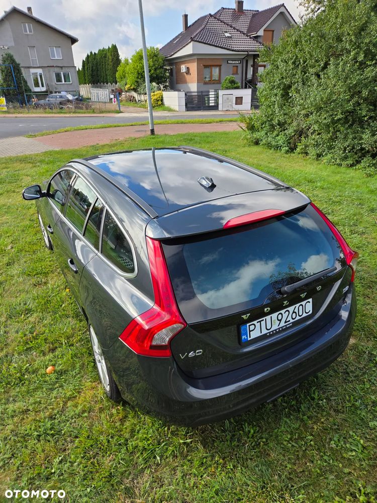 Volvo V60 D2 Momentum - 17