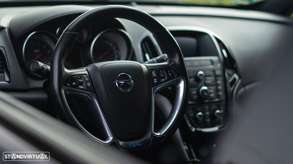 Opel Astra GTC OPC 2.0 T - 9