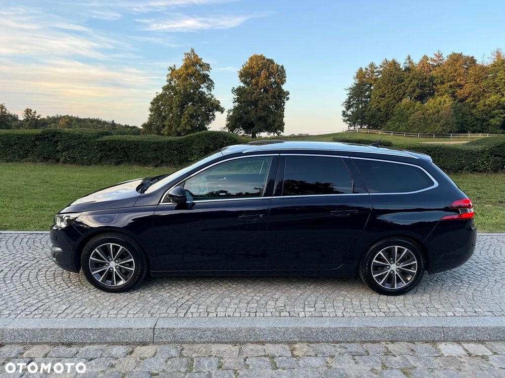 Peugeot 308 SW 1.2 PureTech Allure S&S - 11