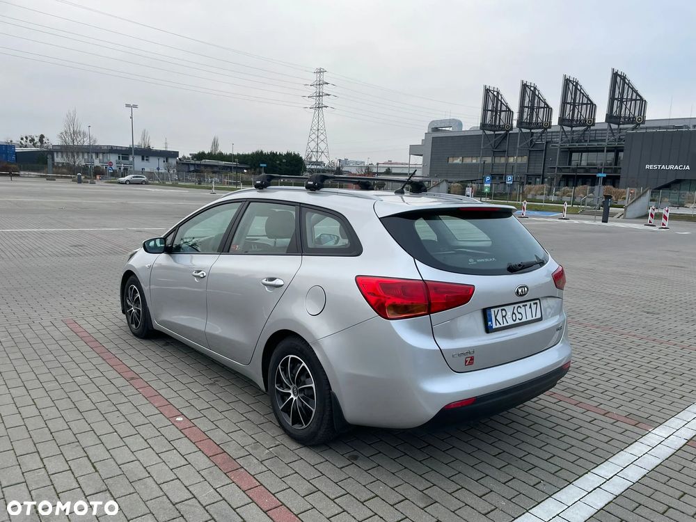 Kia Ceed - 7