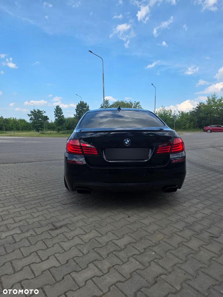 BMW Seria 5 550i Sport-Aut - 8